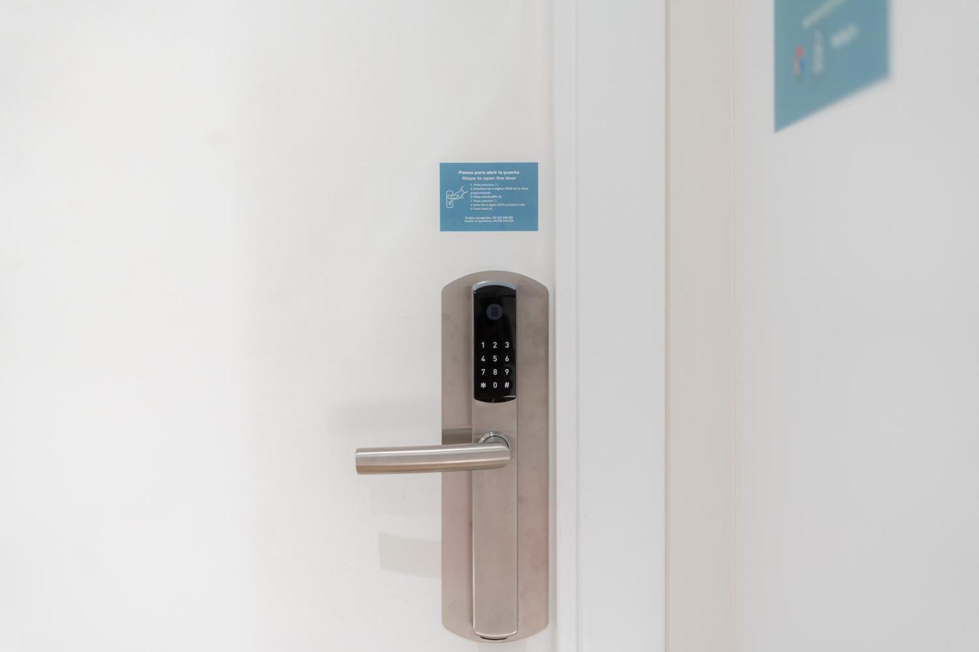 I'M Room Suites Nuevos Ministerios - Bernabeu 'Digital Access' Madrid Eksteriør billede